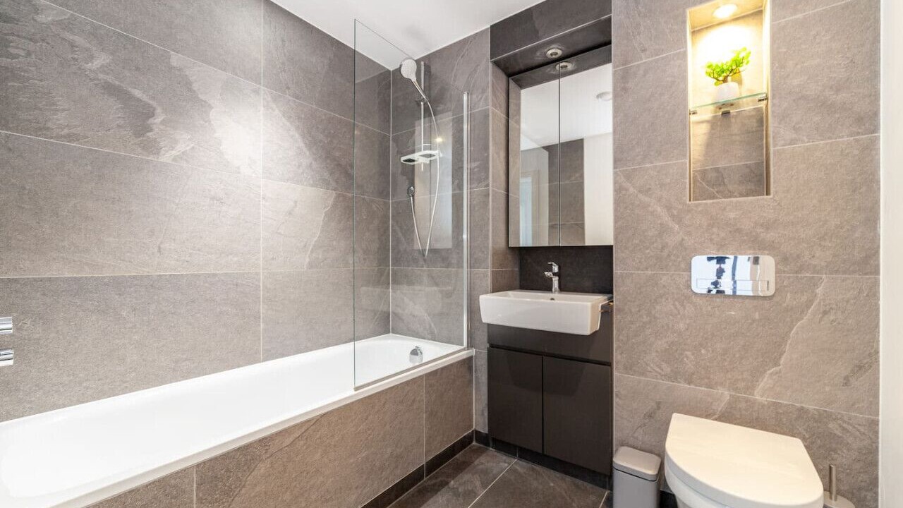 Photo of Bathroom in Woolwich Riverside