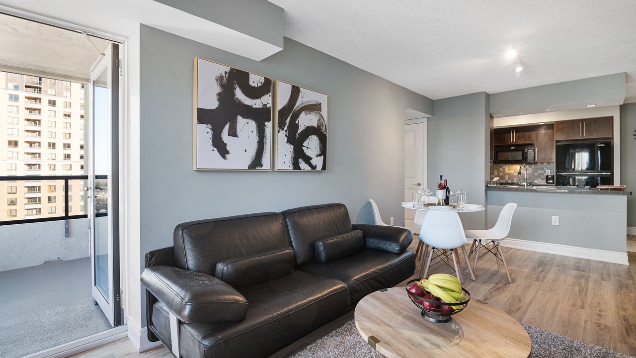 Photo of Livingroom in Willowdale