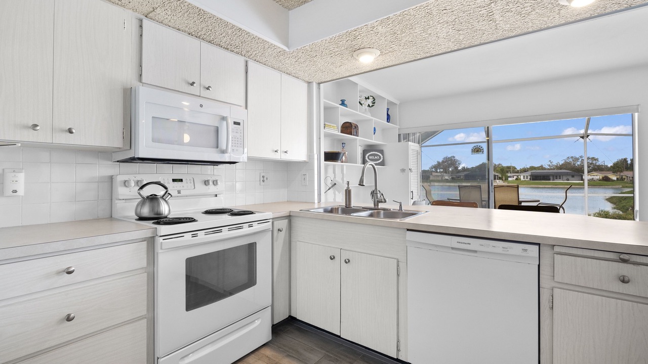 Photo of Kitchen in Venice Gardens