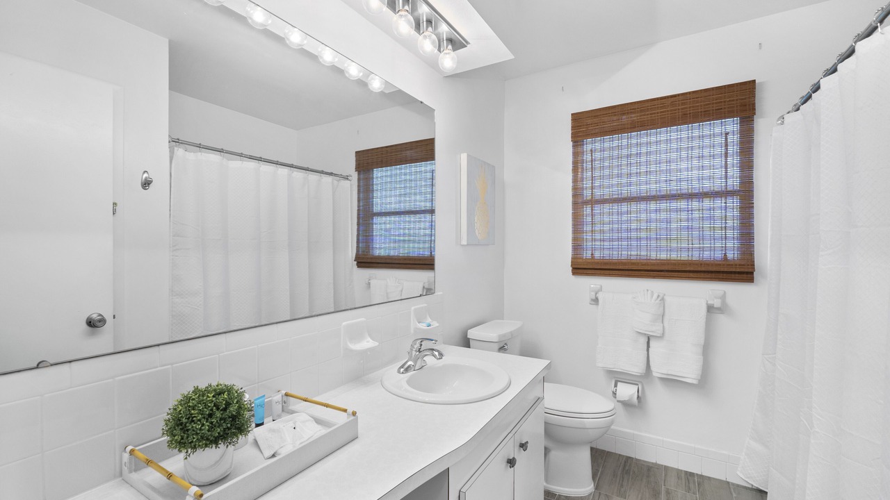 Photo of Bathroom in Venice Gardens