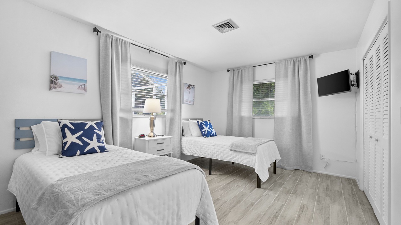 Photo of Bedroom in Venice Gardens