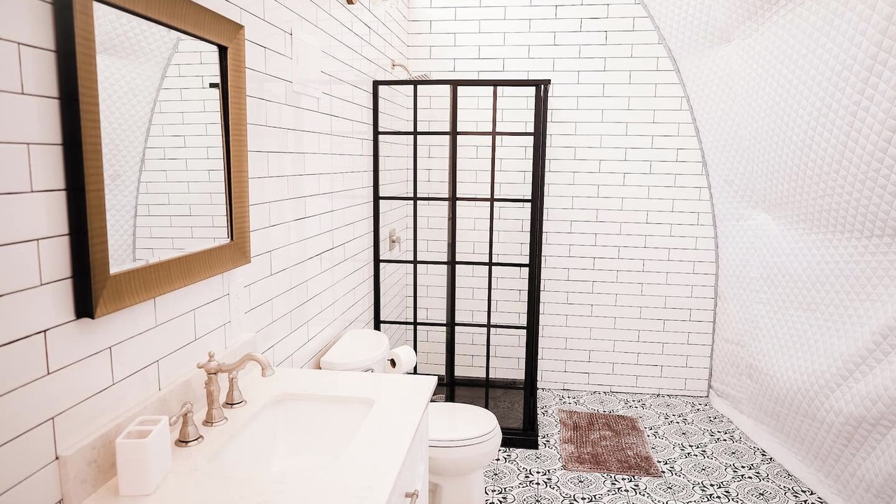Photo of Bathroom in Eureka Springs