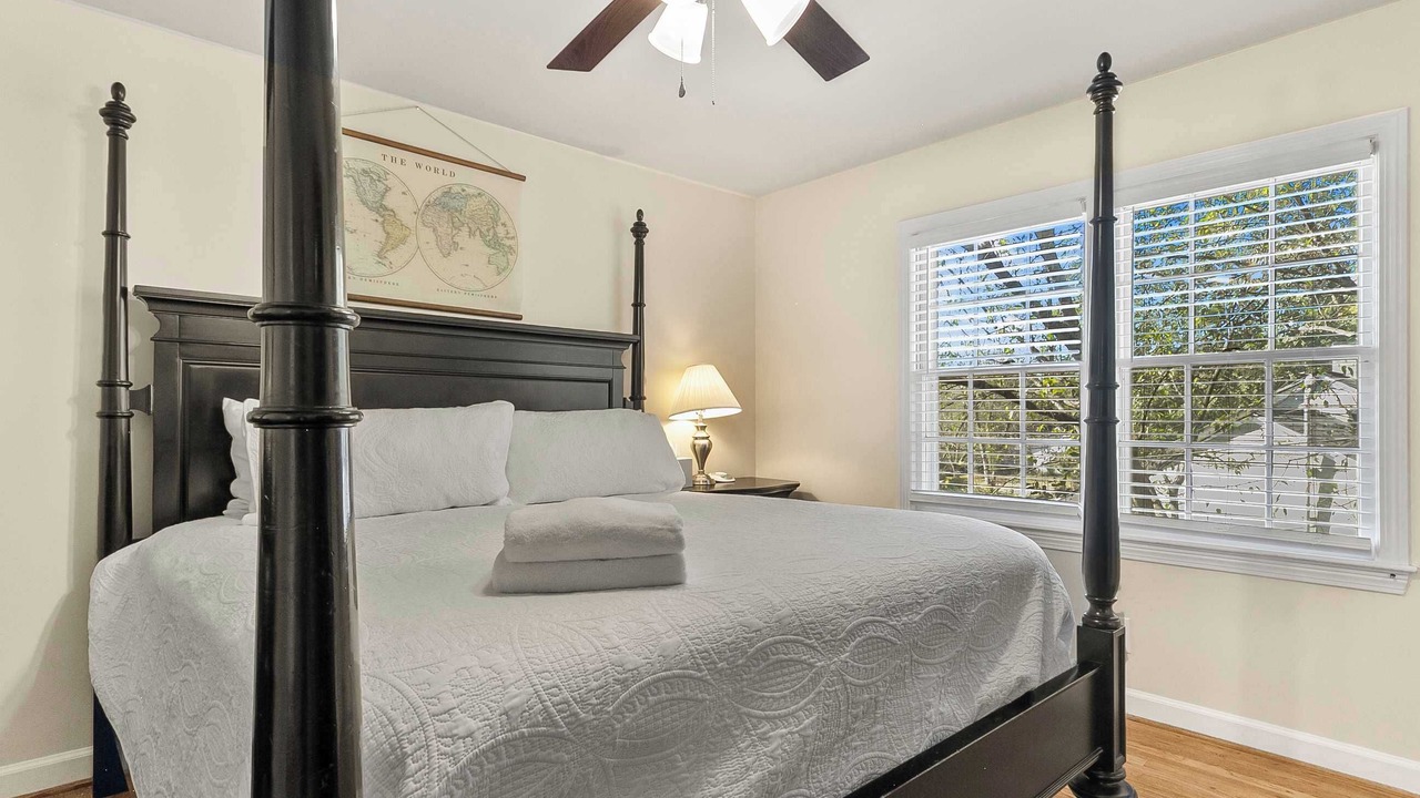 Photo of Bedroom in Northport
