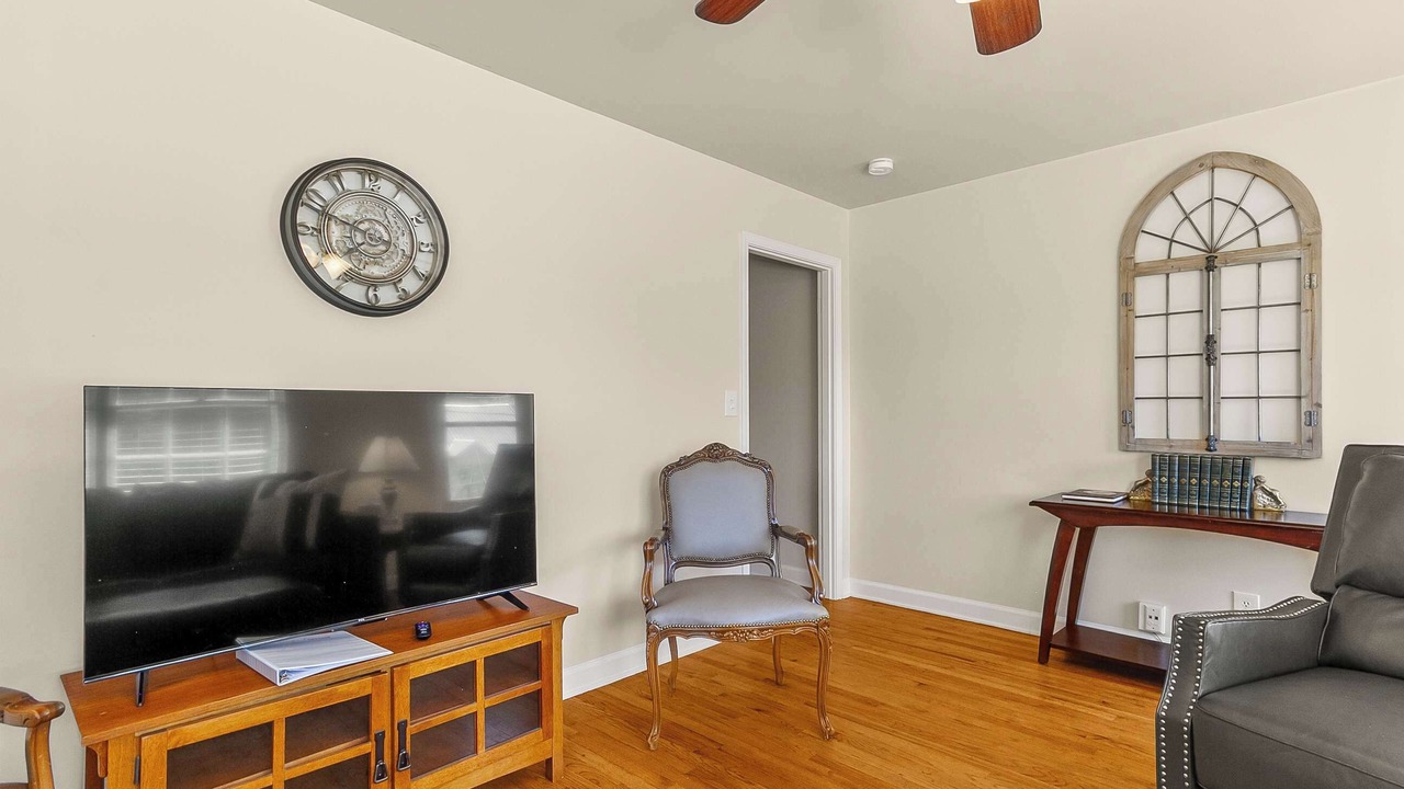 Photo of Livingroom in Northport