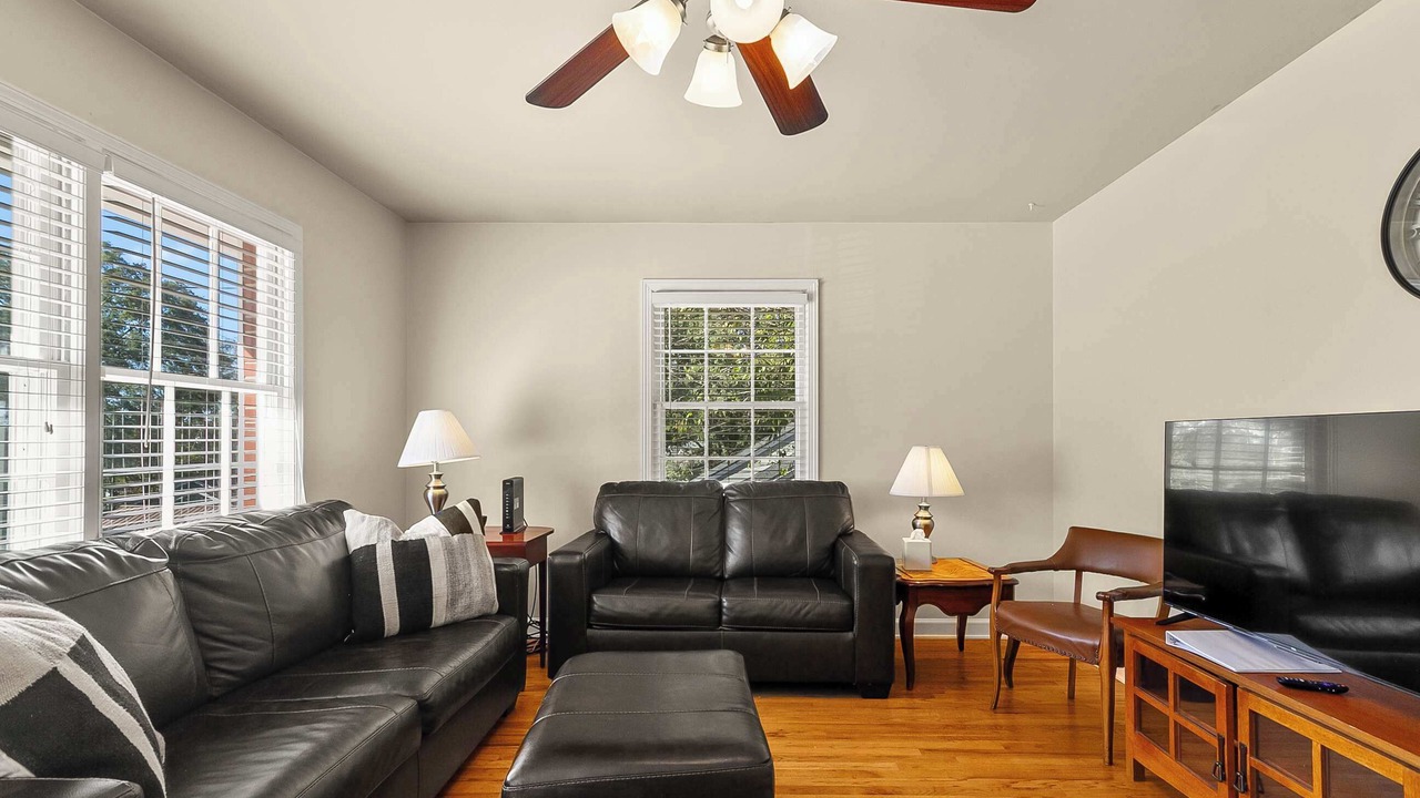 Photo of Livingroom in Northport