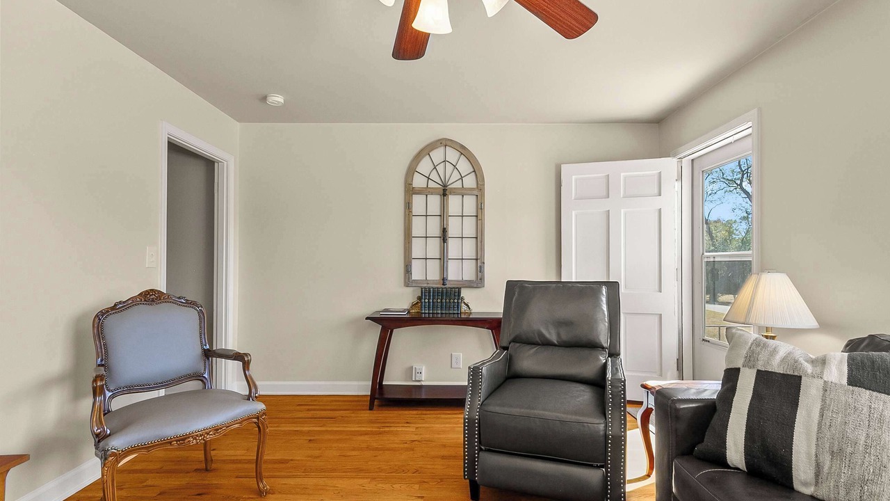 Photo of Livingroom in Northport
