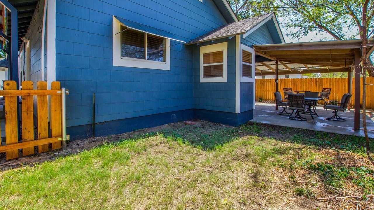 Photo of Outdoor in Lacy-Lakeview