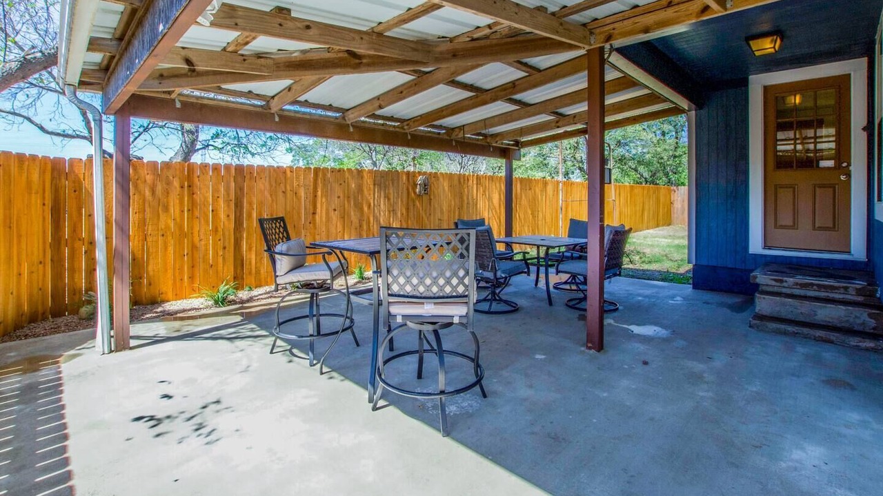 Photo of Outdoor in Lacy-Lakeview