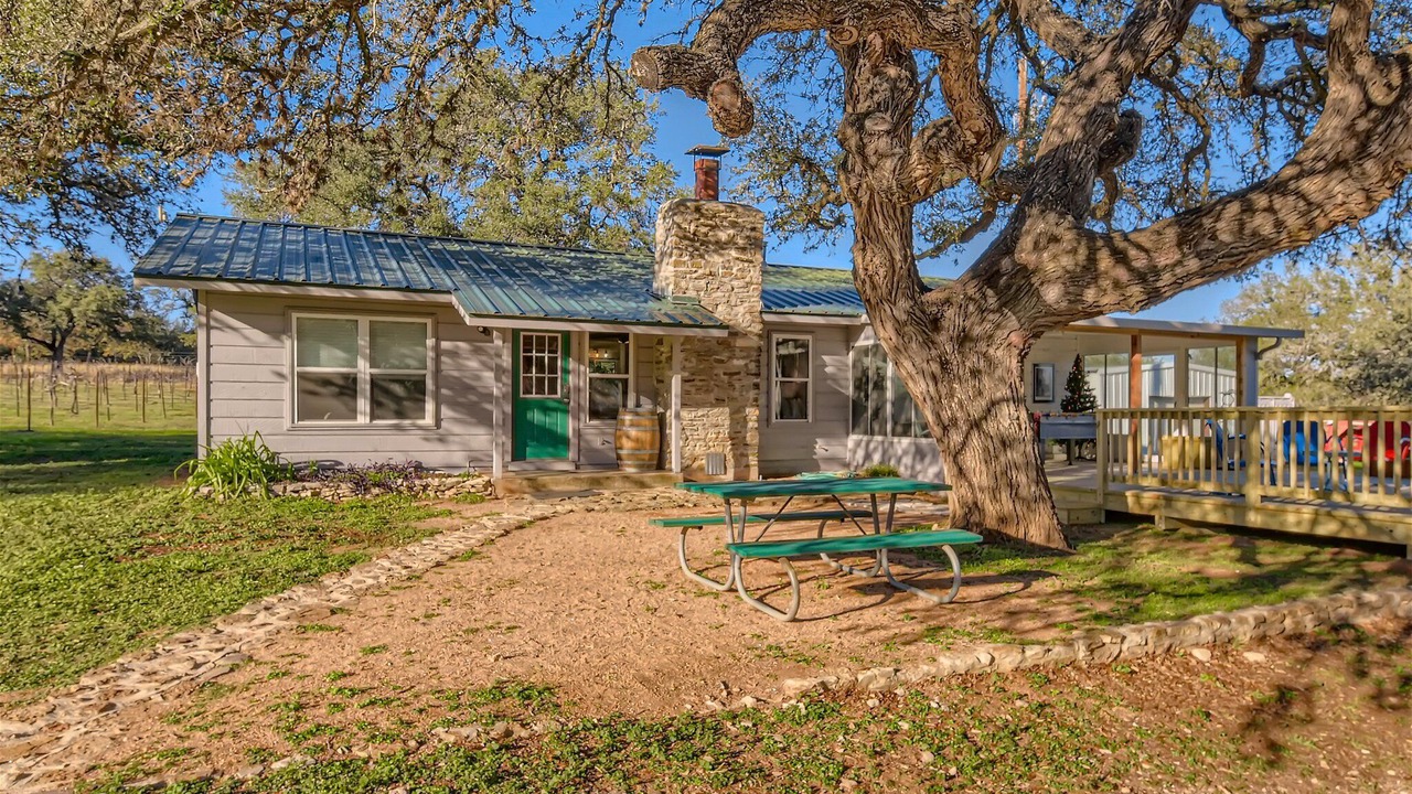 Photo of Outdoor in Round Mountain