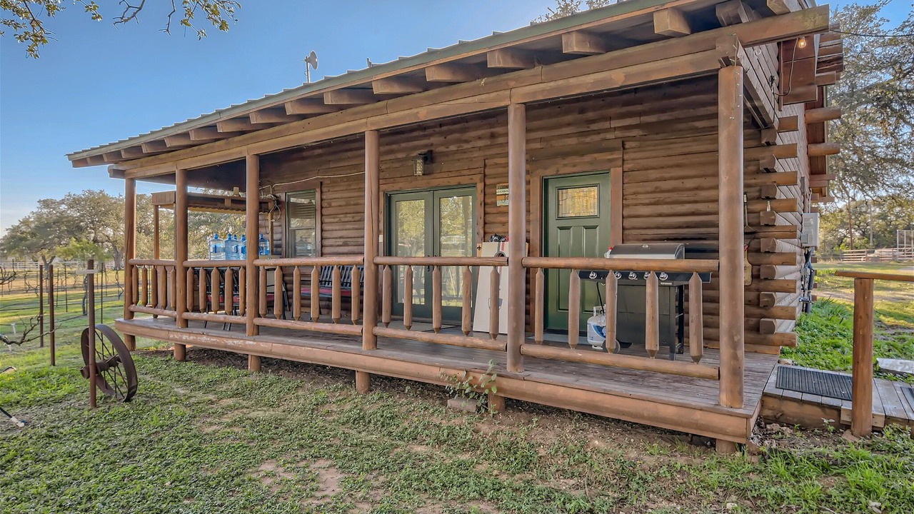 Photo of Outdoor in Round Mountain