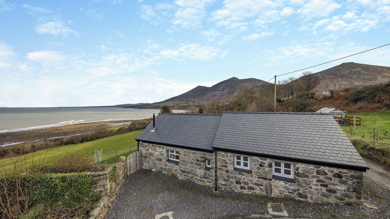 Photo of Outdoor in Trefor