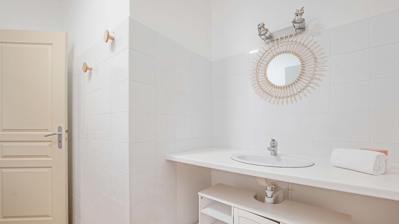 Photo of Bathroom in Lourmarin