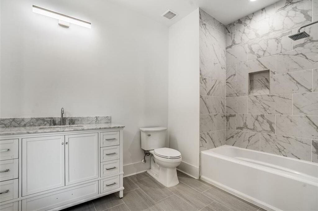 Photo of Bathroom in Sandy Springs