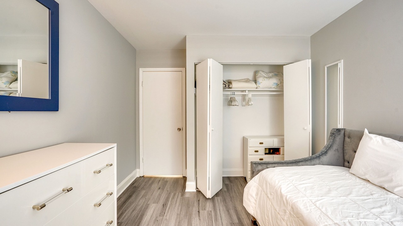 Photo of Bedroom in Belle Haven