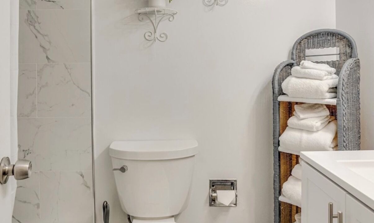 Photo of Bathroom in Belle Haven