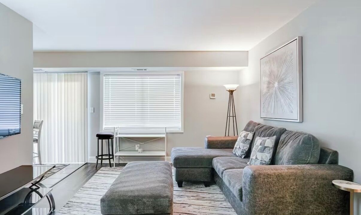 Photo of Livingroom in Belle Haven