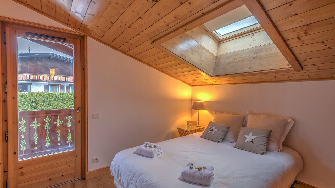 Photo of Bedroom in Demi-Quartier