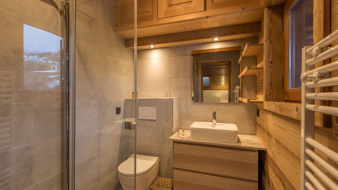 Photo of Bathroom in Demi-Quartier