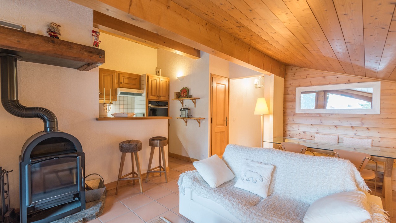Photo of Livingroom in Demi-Quartier