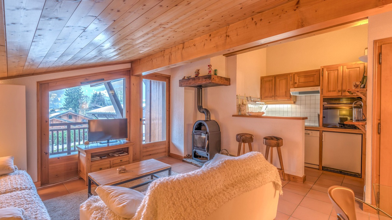 Photo of Livingroom in Demi-Quartier