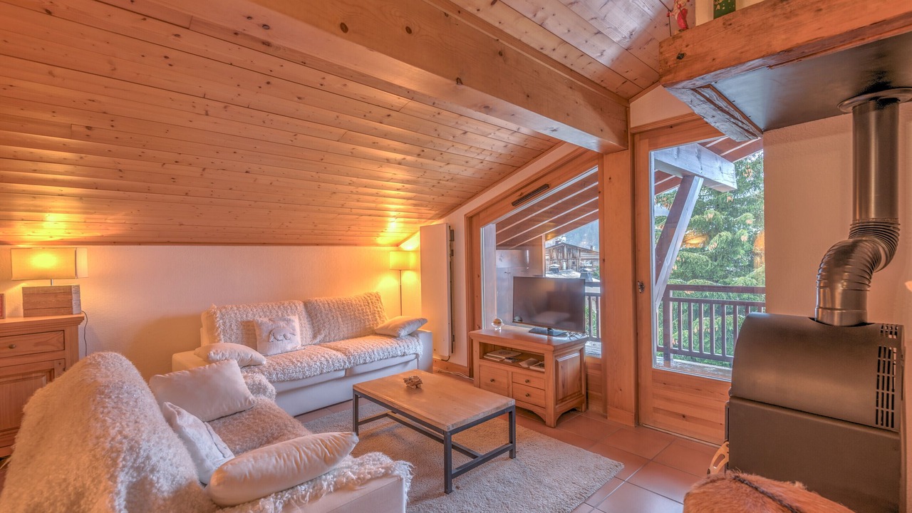 Photo of Livingroom in Demi-Quartier