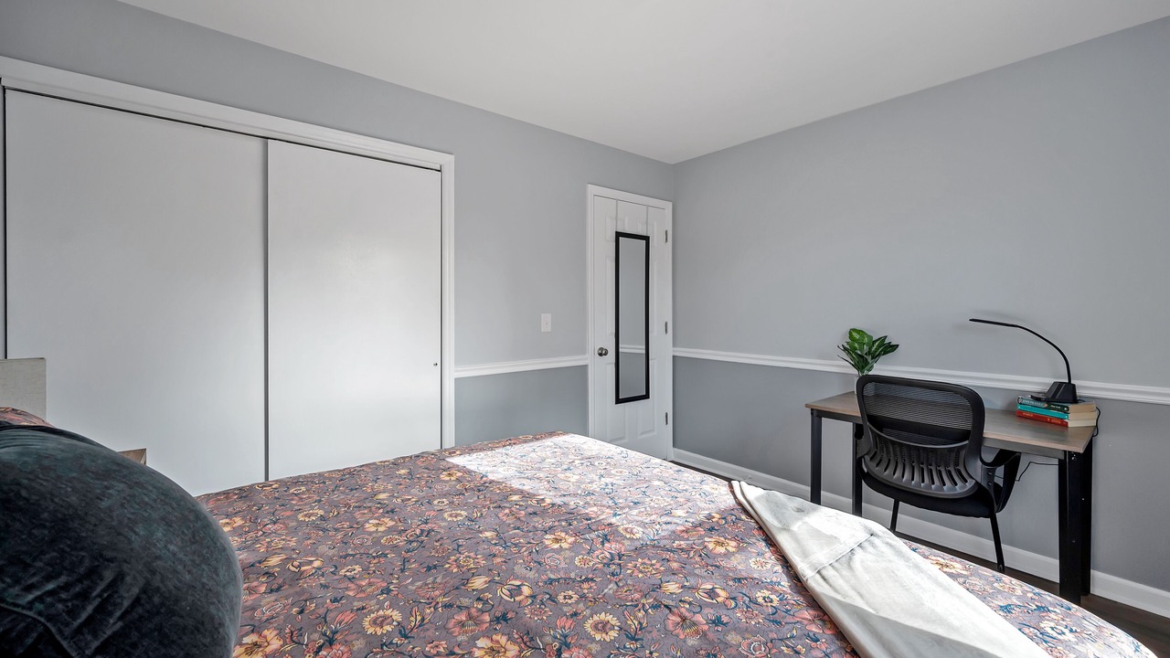 Photo of Bedroom in Apex