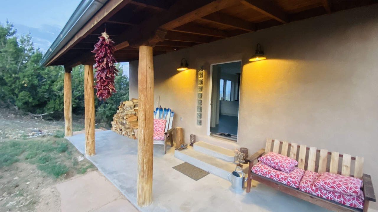 Photo of Patio Balcony in Arroyo Hondo