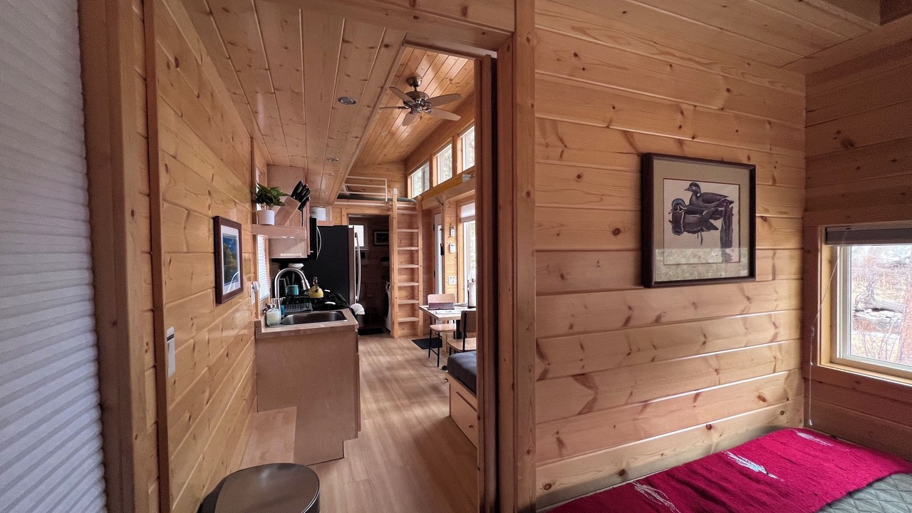 Photo of Bedroom in Drake