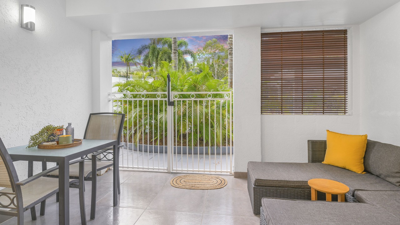 Photo of Livingroom in Palm Cove
