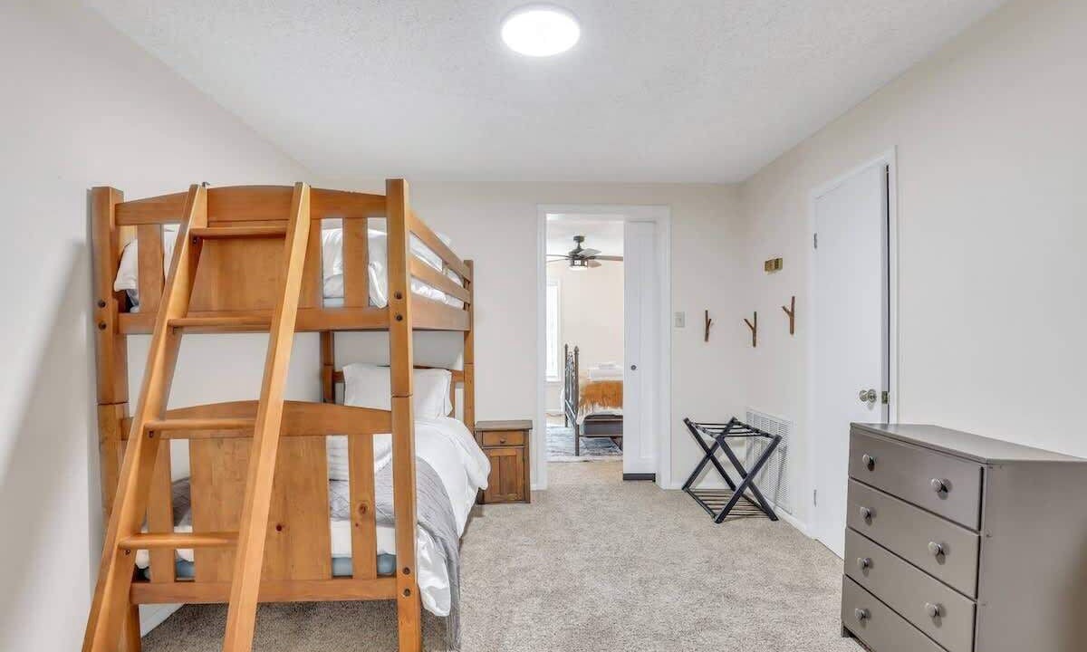 Photo of Bedroom in Pineland