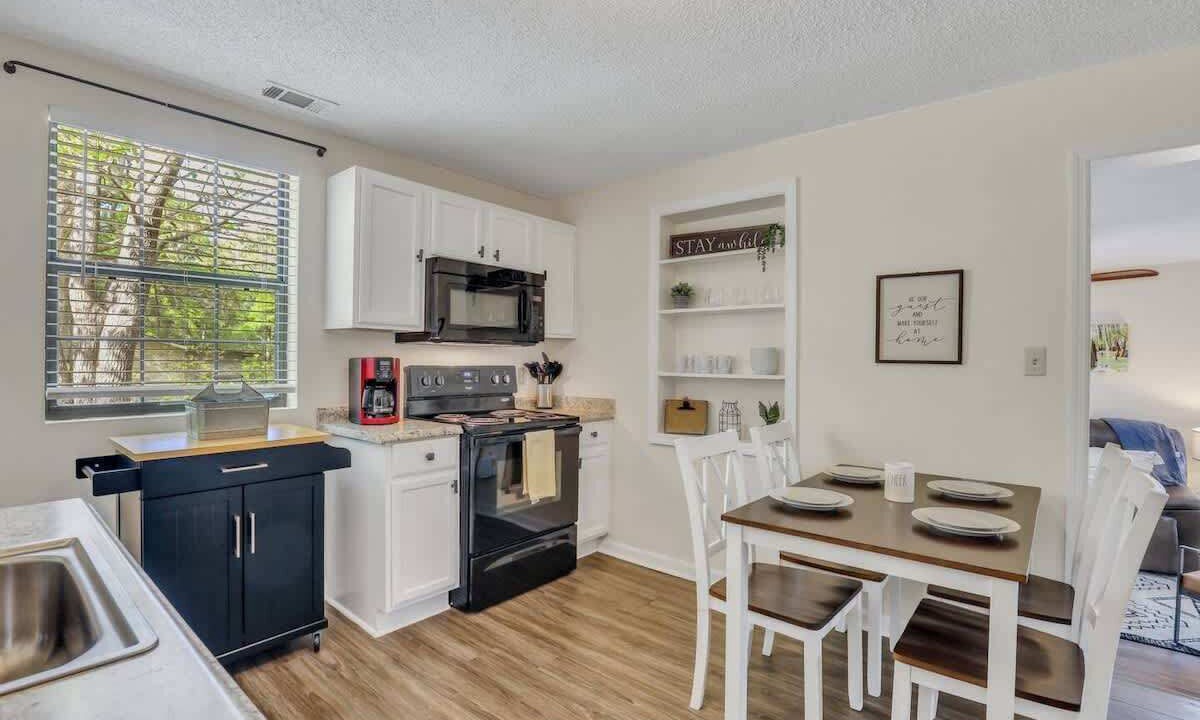 Photo of Kitchen in Pineland