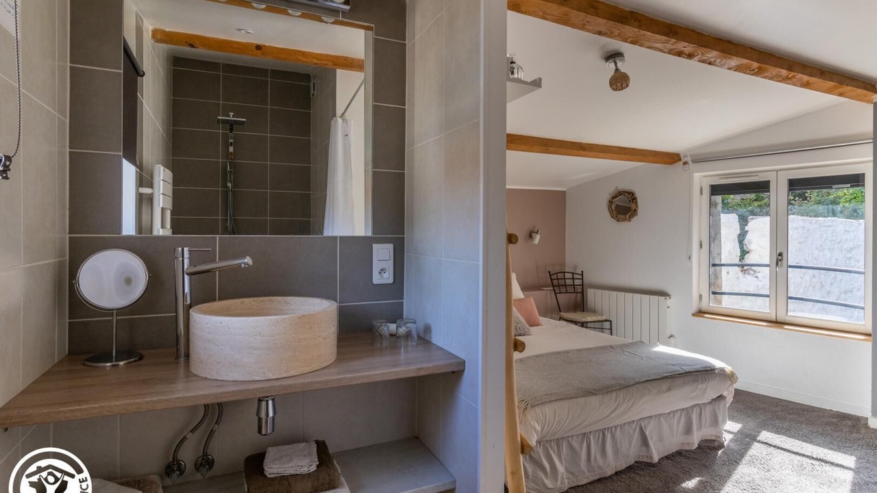 Photo of Bathroom in Champeix