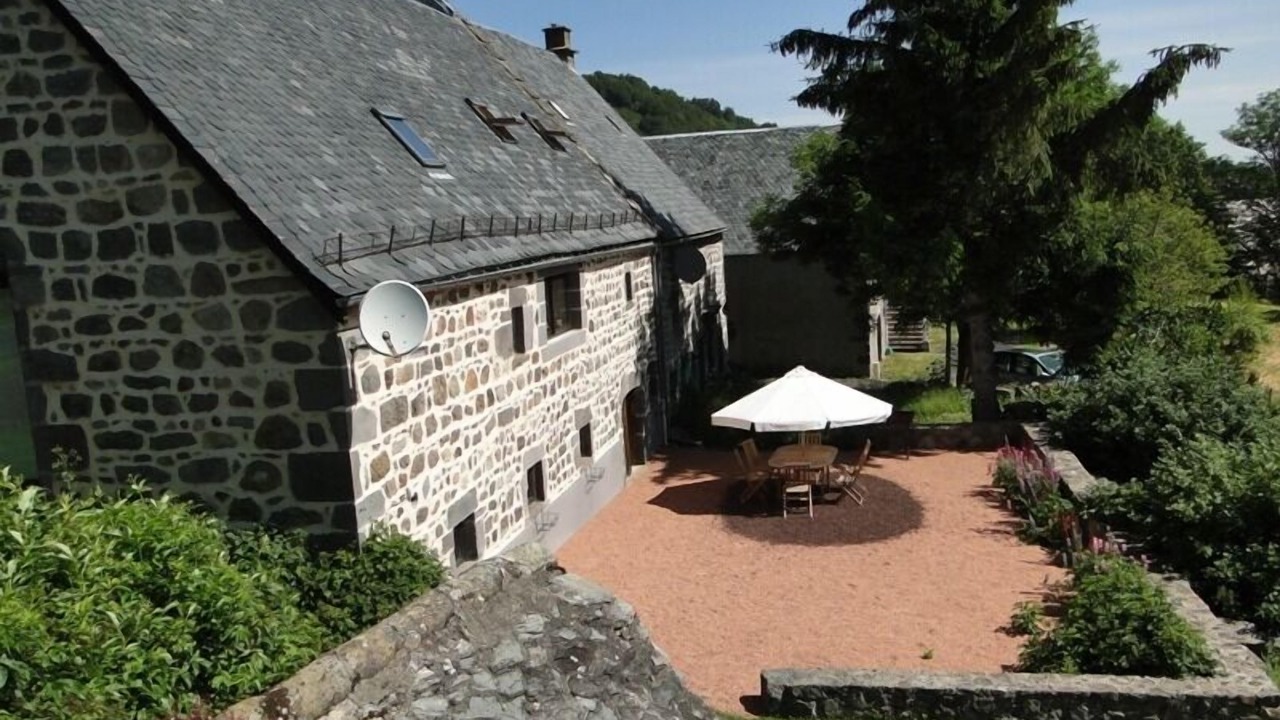 Photo of Outdoor in Chambon-sur-Lac