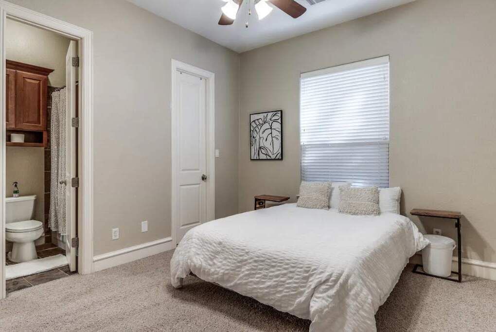 Photo of Bedroom in Knox - Henderson