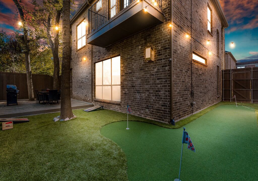 Photo of Outdoor in Knox - Henderson