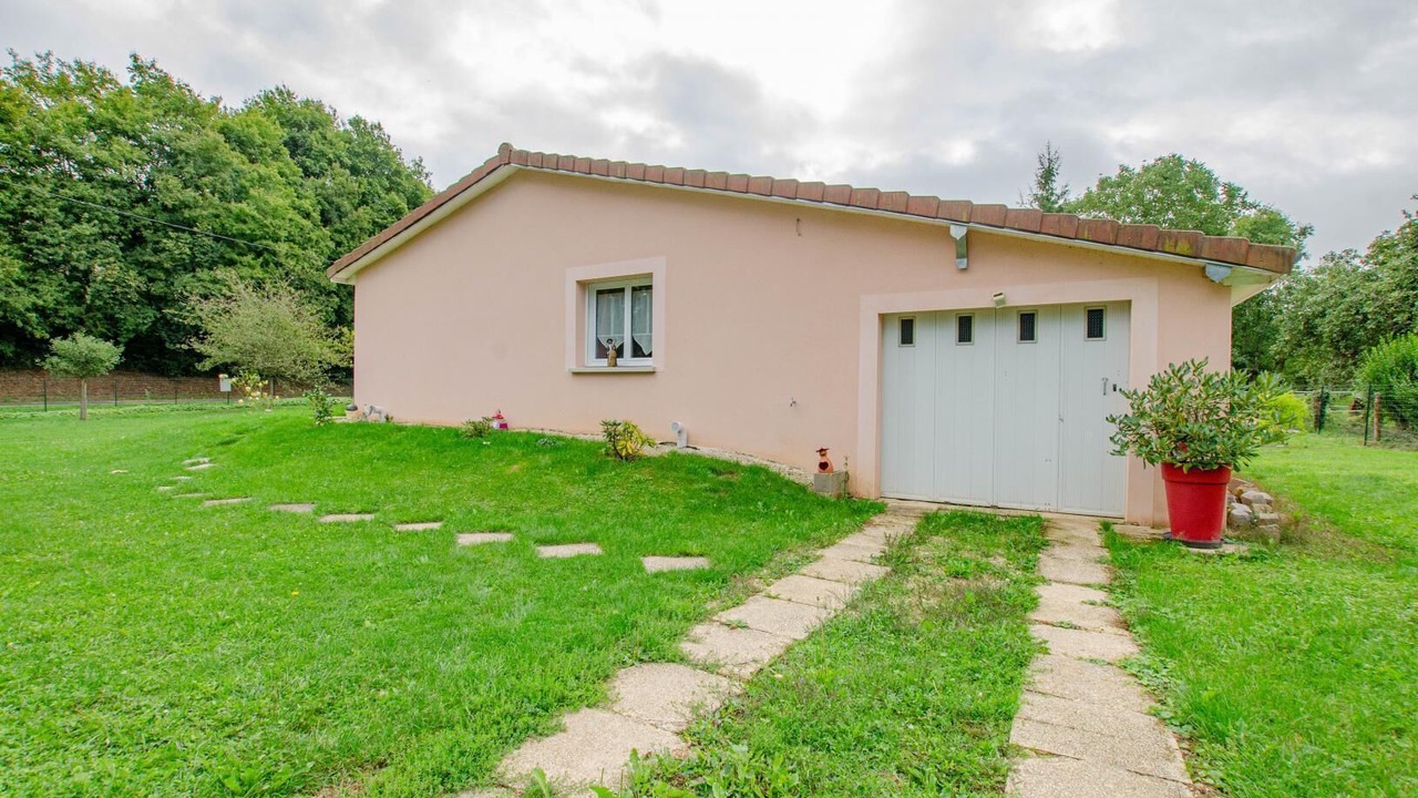 Photo of Outdoor in Saint-Mards-en-Othe