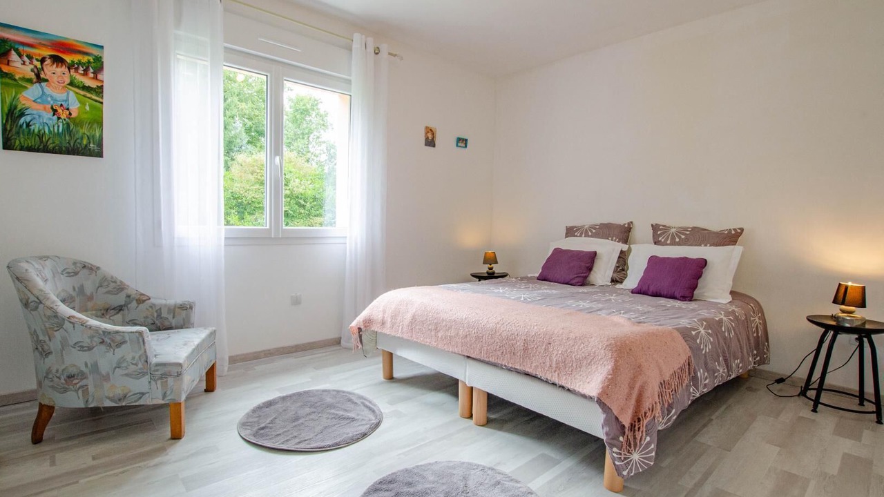Photo of Bedroom in Saint-Mards-en-Othe