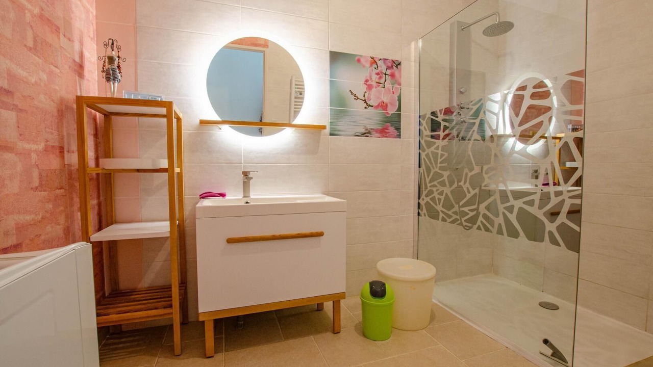 Photo of Bathroom in Saint-Mards-en-Othe