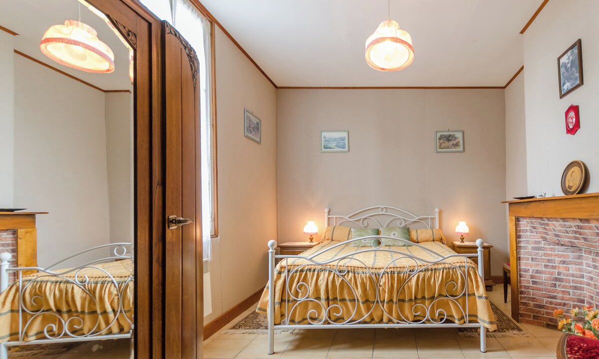 Photo of Bedroom in Arrembecourt