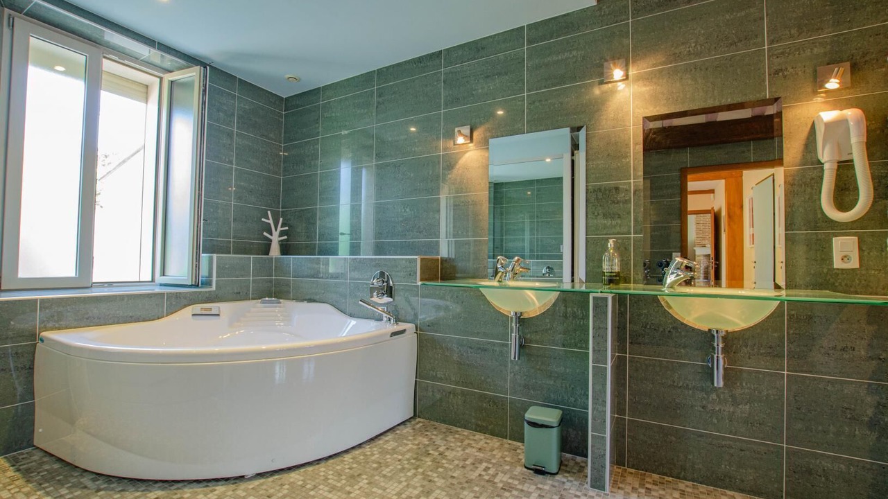 Photo of Bathroom in Mesnil-Saint-Pere