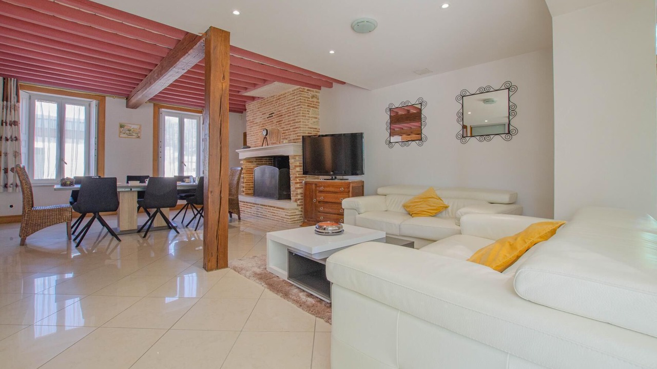 Photo of Livingroom in Mesnil-Saint-Pere