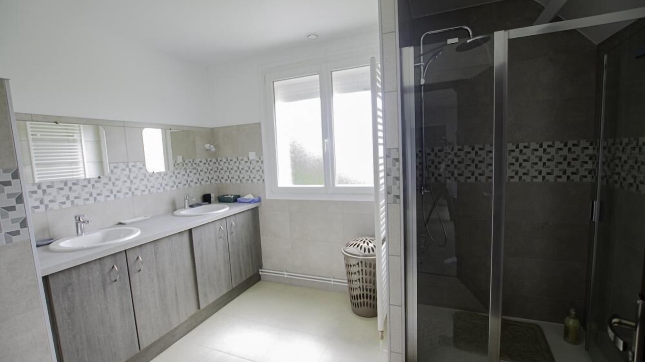 Photo of Bathroom in Lusigny-sur-Barse