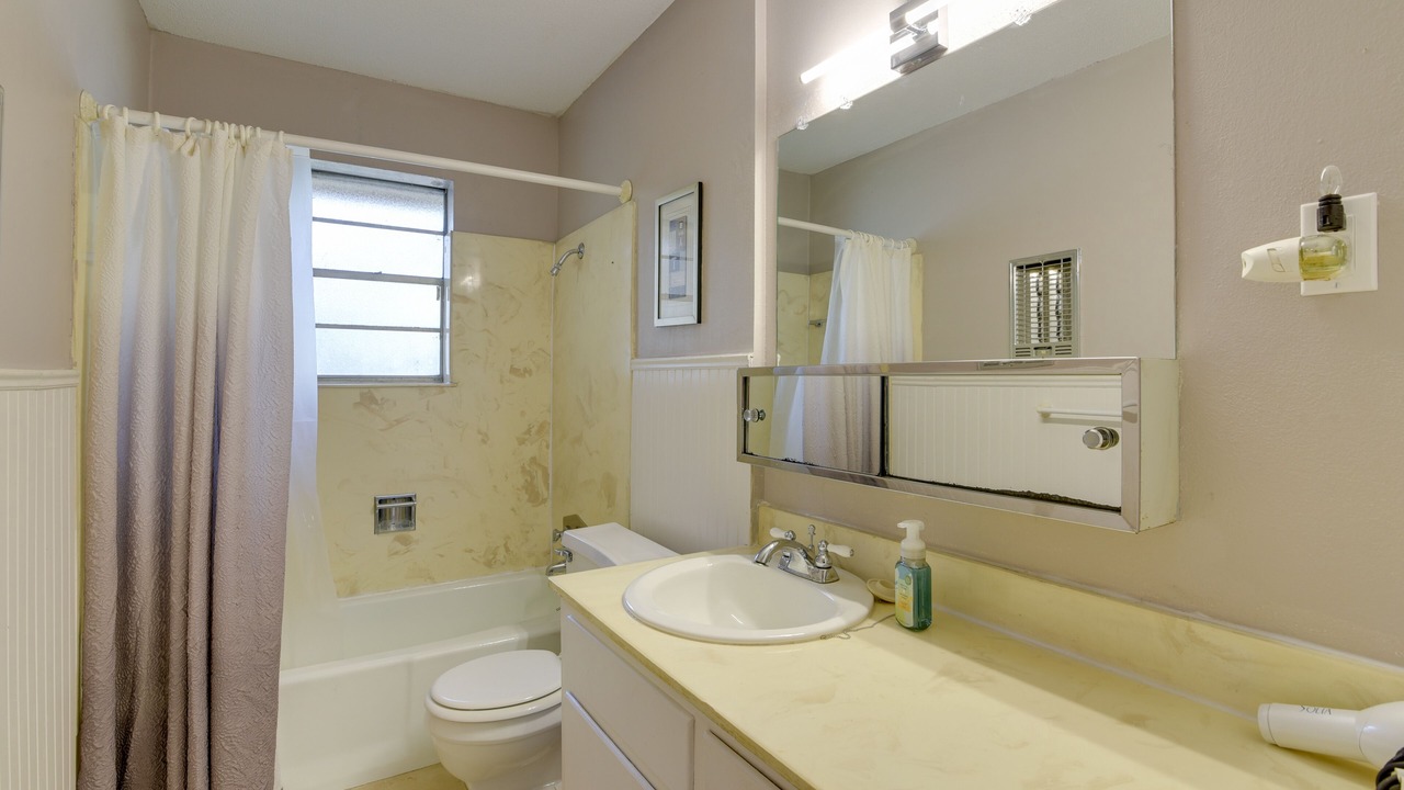 Photo of Bathroom in Beaumont