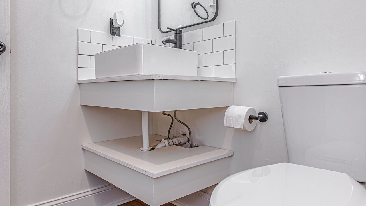 Photo of Bathroom in Tougaloo