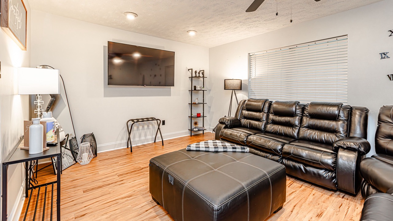 Photo of Livingroom in Tougaloo