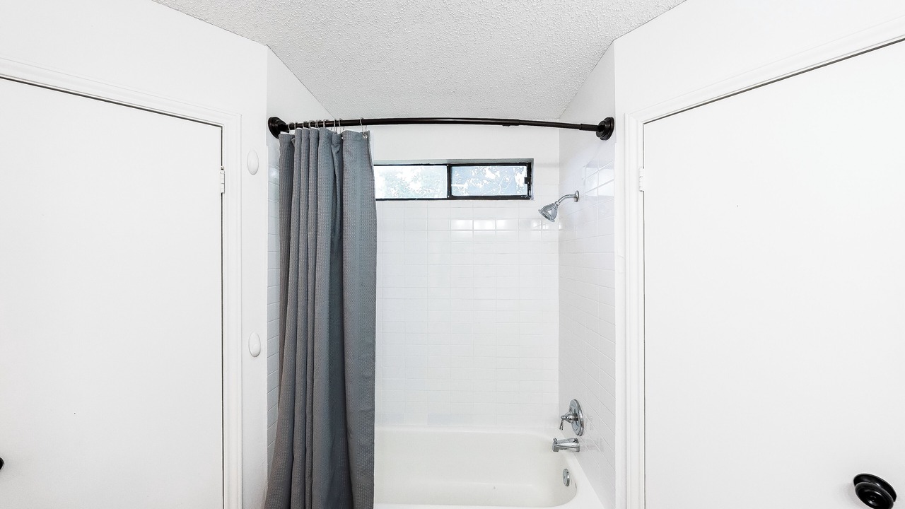 Photo of Bathroom in Tanglewood Forest