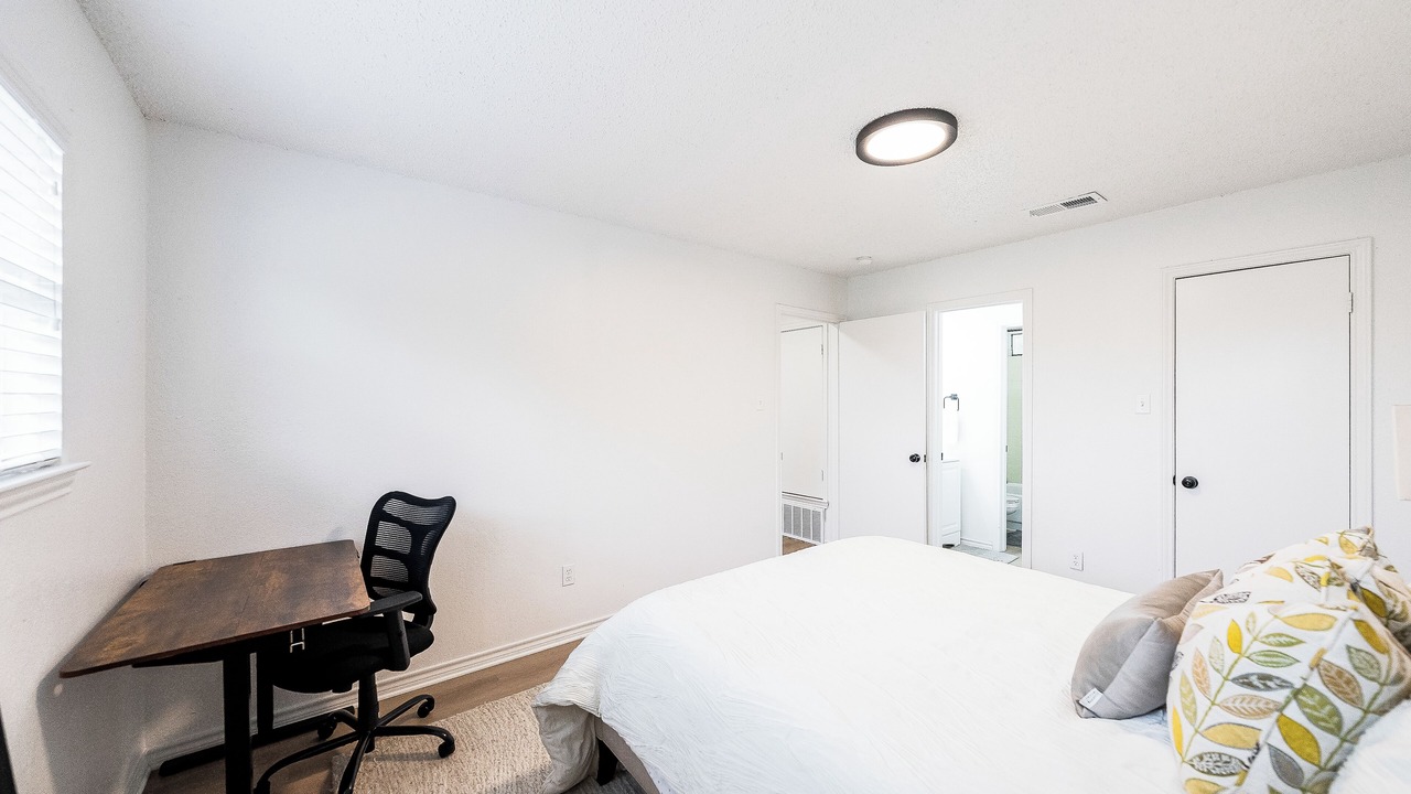 Photo of Bedroom in Tanglewood Forest