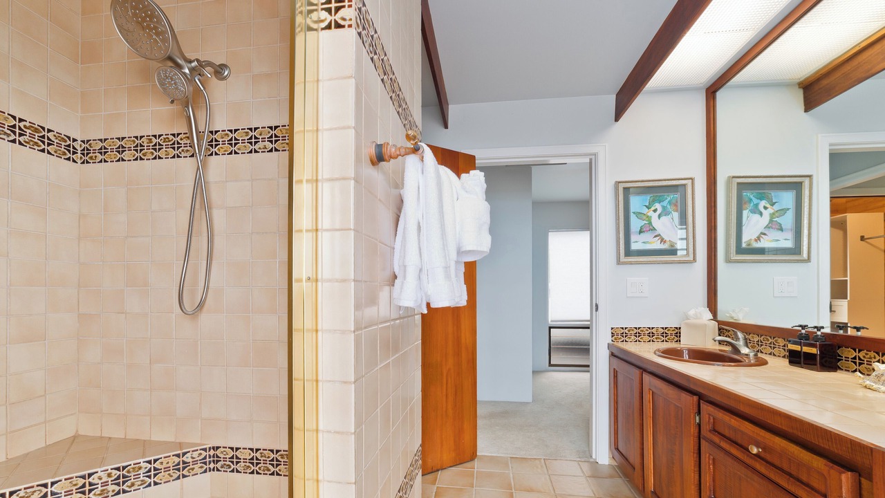 Photo of Bathroom in Keauhou Mauka