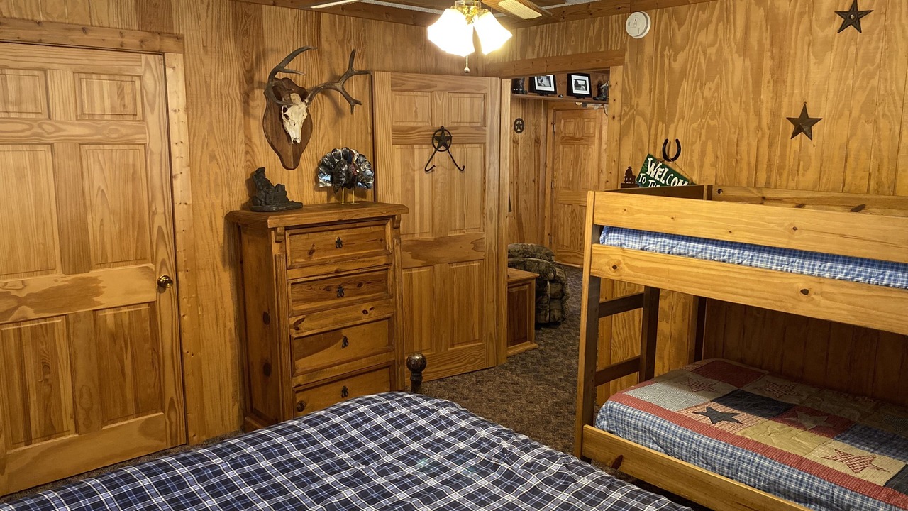 Photo of Bedroom in Yantis