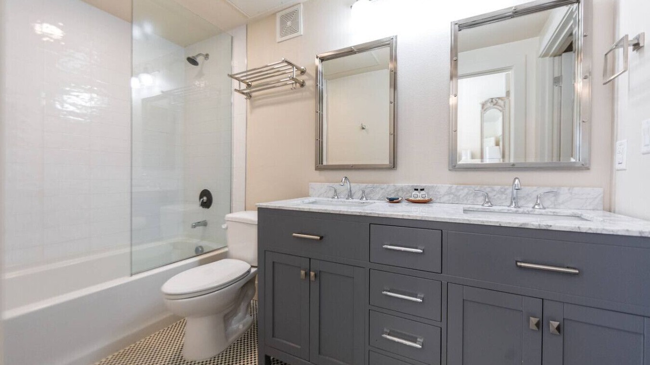 Photo of Bathroom in Kessler